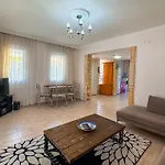 Elma Villa