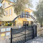 Elma * Kusadası